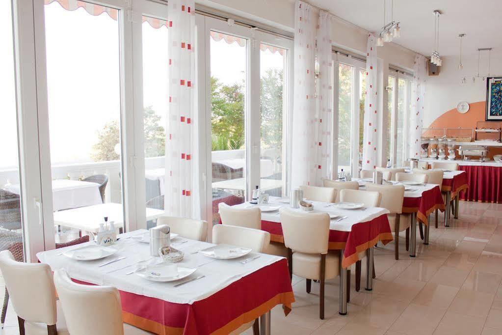 Hotel Vali Dramalj Цриквениця Екстер'єр фото