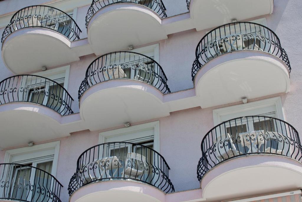 Hotel Vali Dramalj Цриквениця Екстер'єр фото