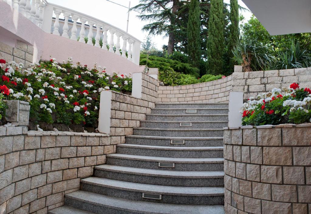 Hotel Vali Dramalj Цриквениця Екстер'єр фото